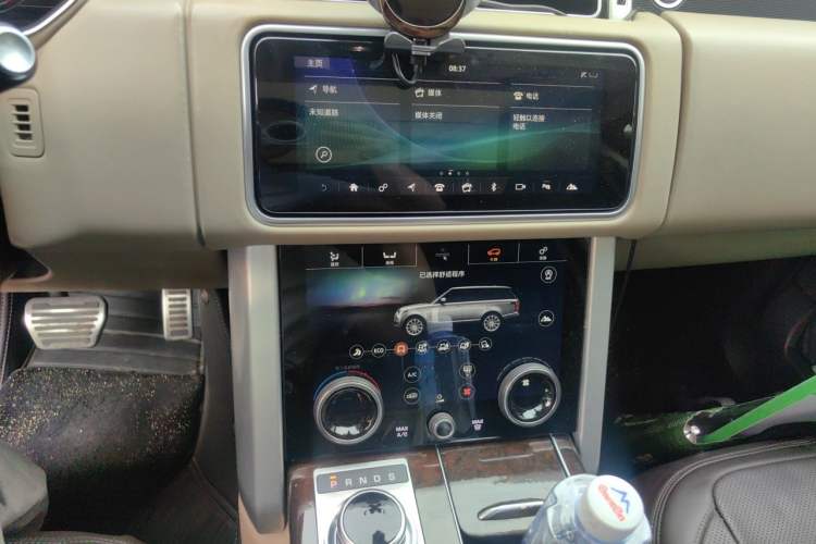 Used Land Rover Range 2021 3.0 L6 Century Extended Classic Edition Audio And AC Panel