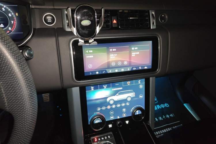Used Land Rover Range 2021 3.0 L6 Century Extended Classic Edition Audio And AC Panel