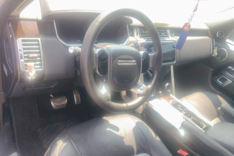 Used Land Rover Range  Center Console
