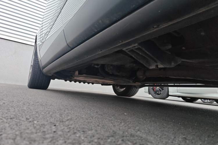 Used Land Rover Range 2021 3.0 L6 Century Extended Classic Edition Chassis Rear Left