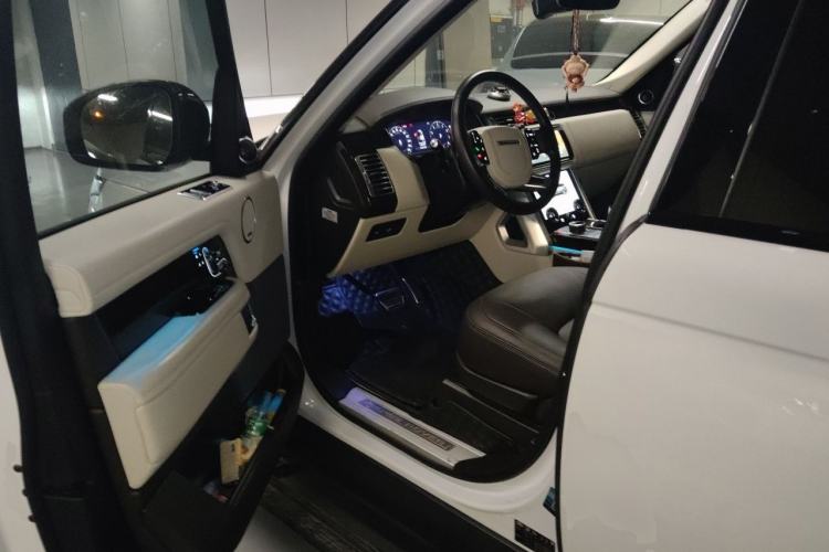 Used Land Rover Range 2021 3.0 L6 Century Extended Classic Edition Driver Seat
