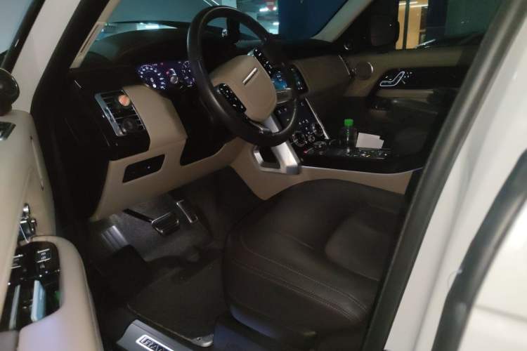 Used Land Rover Range 2021 3.0 L6 Century Extended Classic Edition Driver Seat