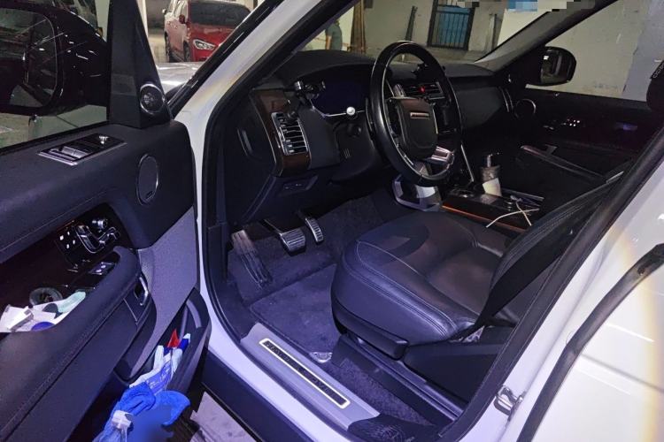 Used Land Rover Range 2021 3.0 L6 Century Extended Classic Edition Driver Seat