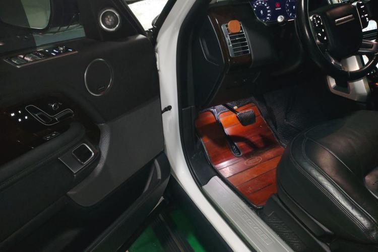 Used Land Rover Range 2021 3.0 L6 Grand Edition Driver Seat