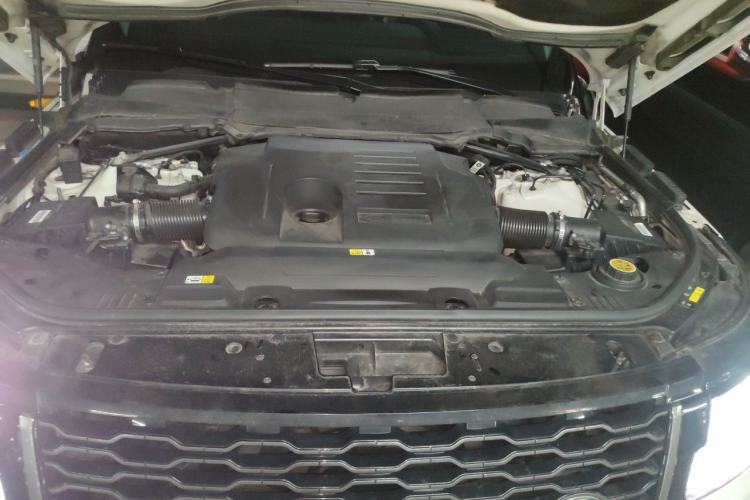 Used Land Rover Range 2021 3.0 L6 Century Extended Classic Edition Engine Bay
