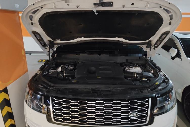 Used Land Rover Range 2021 3.0 L6 Century Extended Classic Edition Engine Bay