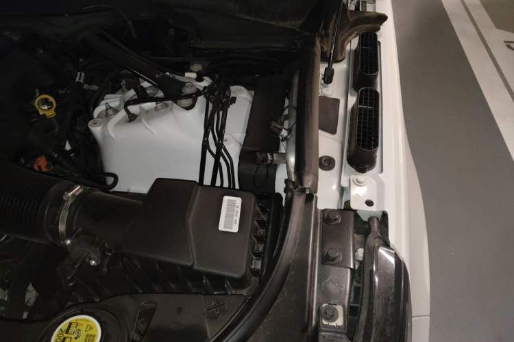 Used Land Rover Range 2021 3.0 L6 Century Extended Classic Edition Engine Bay Left
