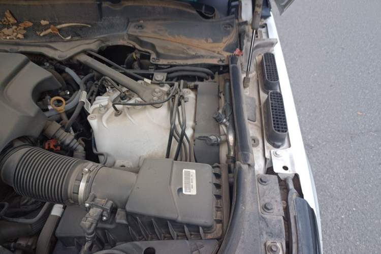Used Land Rover Range 2021 3.0 L6 Centennial Edition Engine Bay Left