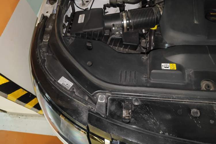 Used Land Rover Range 2021 3.0 L6 Century Extended Classic Edition Engine Bay Right