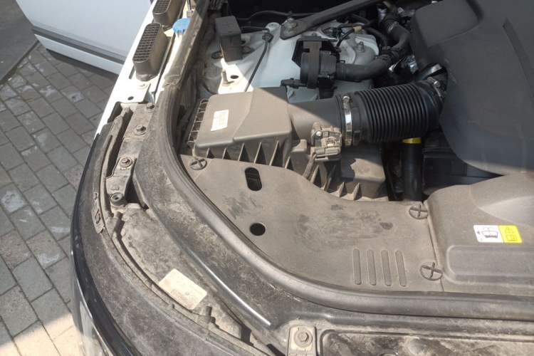 Used Land Rover Range 2021 3.0 L6 Century Extended Classic Edition Engine Bay Right