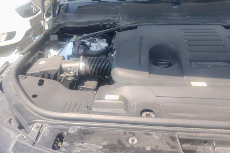 Used Land Rover Range  Engine Bay Right