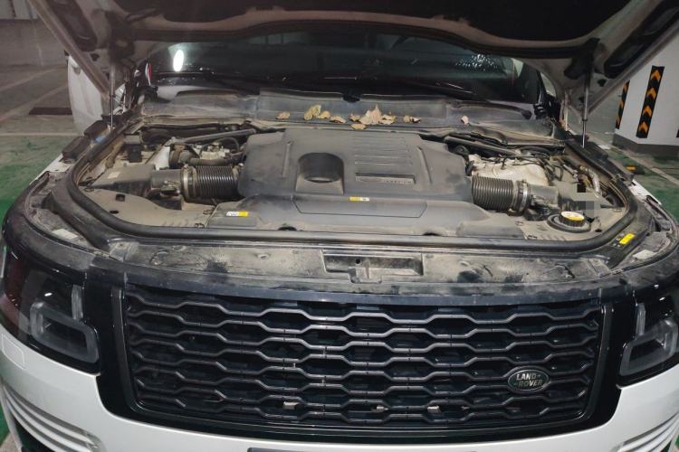 Used Land Rover Range 2021 3.0 L6 Grand Edition Engine Bay
