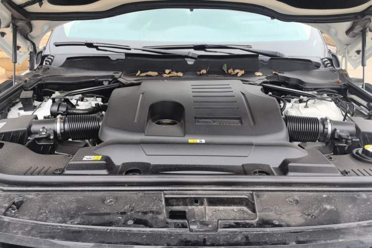Used Land Rover Range 2021 3.0 L6 Century Extended Classic Edition Engine Bay