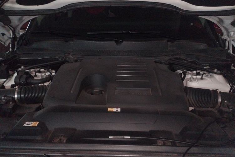 Used Land Rover Range 2021 3.0 L6 Grand Edition Engine Bay
