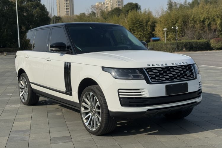 Used Land Rover Range 2021 3.0 L6 Century Extended Classic Edition Exterior 1