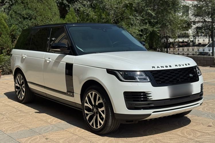 Used Land Rover Range 2021 3.0 L6 Century Extended Classic Edition Exterior 2
