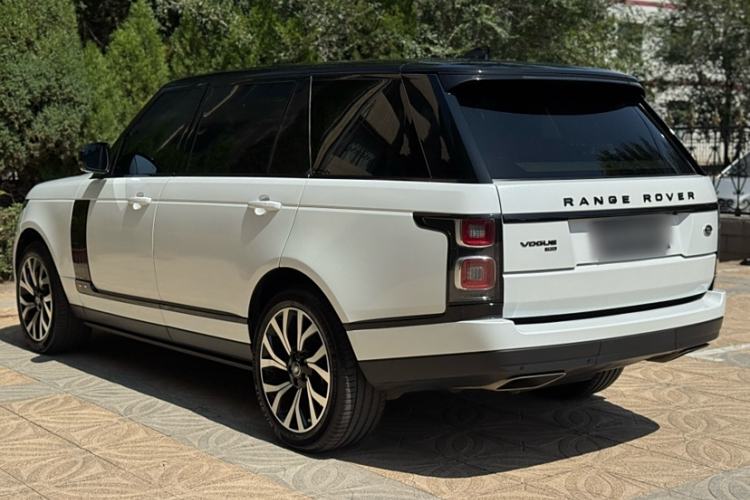 Used Land Rover Range 2021 3.0 L6 Century Extended Classic Edition Exterior 3