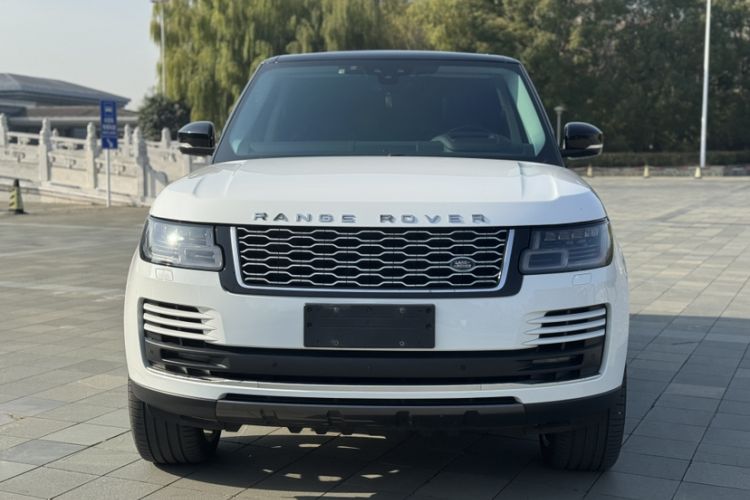 Used Land Rover Range 2021 3.0 L6 Century Extended Classic Edition Exterior 4