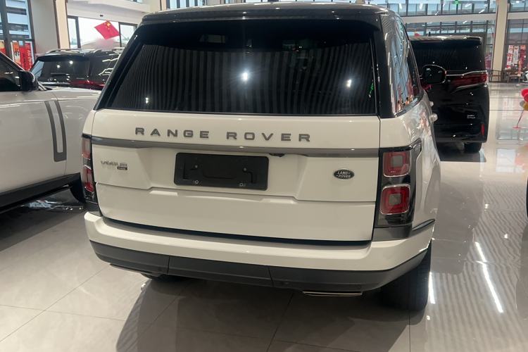 Used Land Rover Range 2021 3.0 L6 Century Extended Classic Edition Exterior 4