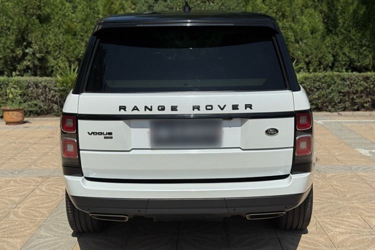 Used Land Rover Range 2021 3.0 L6 Century Extended Classic Edition Exterior 5
