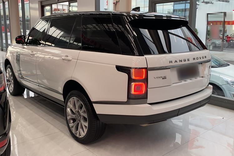Used Land Rover Range 2021 3.0 L6 Century Extended Classic Edition Exterior 5