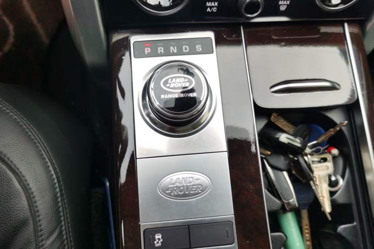 Used Land Rover Range 2021 3.0 L6 Grand Edition Gear Lever