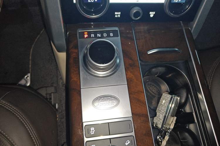 Used Land Rover Range 2021 3.0 L6 Century Extended Classic Edition Gear Lever
