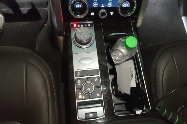 Used Land Rover Range 2021 3.0 L6 Century Extended Classic Edition Gear Lever