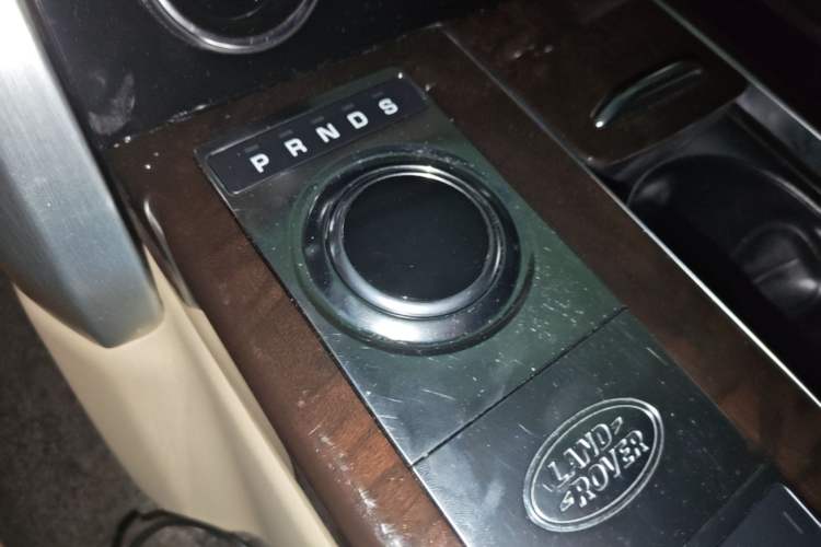 Used Land Rover Range 2021 3.0 L6 Century Extended Classic Edition Gear Lever