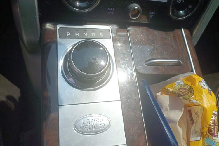 Used Land Rover Range 2021 3.0 L6 Century Extended Classic Edition Gear Lever