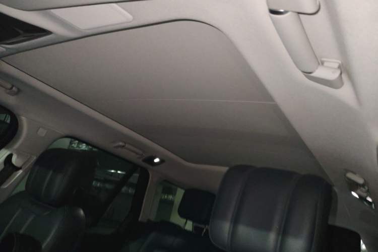Used Land Rover Range 2021 3.0 L6 Grand Edition Headliner