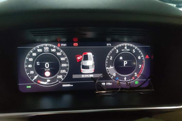 Used Land Rover Range 2021 3.0 L6 Century Extended Classic Edition Instrument Cluster