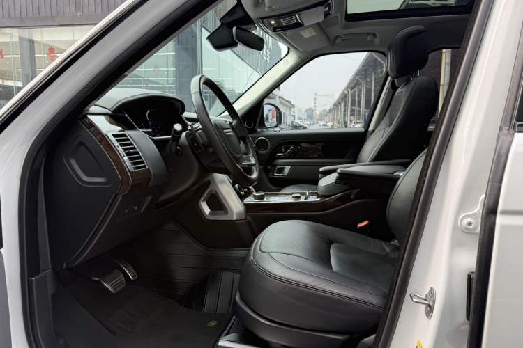 Used Land Rover Range 2021 3.0 L6 Centennial Edition Interior 3