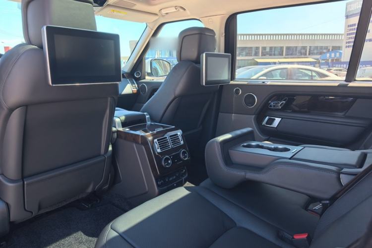 Used Land Rover Range 2021 3.0 L6 Century Extended Classic Edition Interior 5
