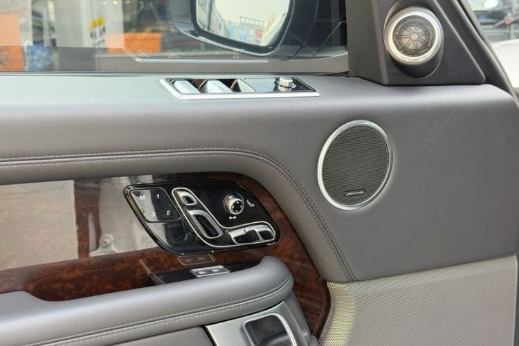 Used Land Rover Range 2021 3.0 L6 Centennial Edition Interior 5