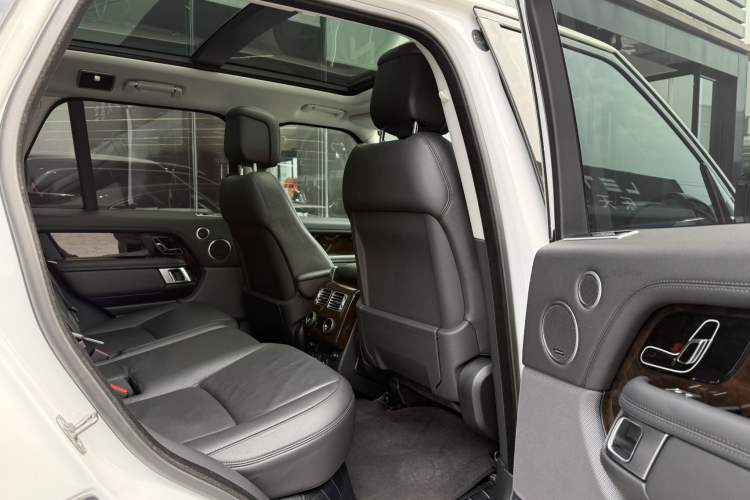 Used Land Rover Range 2021 3.0 L6 Centennial Edition Interior 6