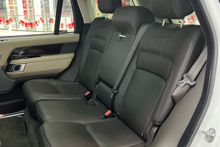 Used Land Rover Range 2021 3.0 L6 Century Extended Classic Edition Interior 8