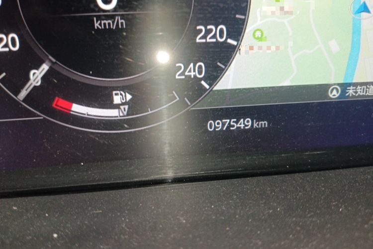 Used Land Rover Range 2021 3.0 L6 Century Extended Classic Edition Odometer Close Up