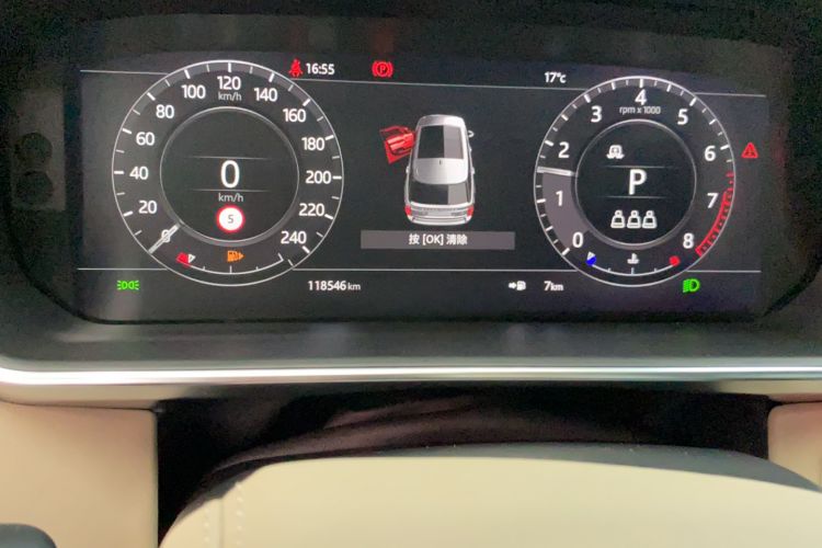 Used Land Rover Range 2021 3.0 L6 Century Extended Classic Edition Odometer Close Up