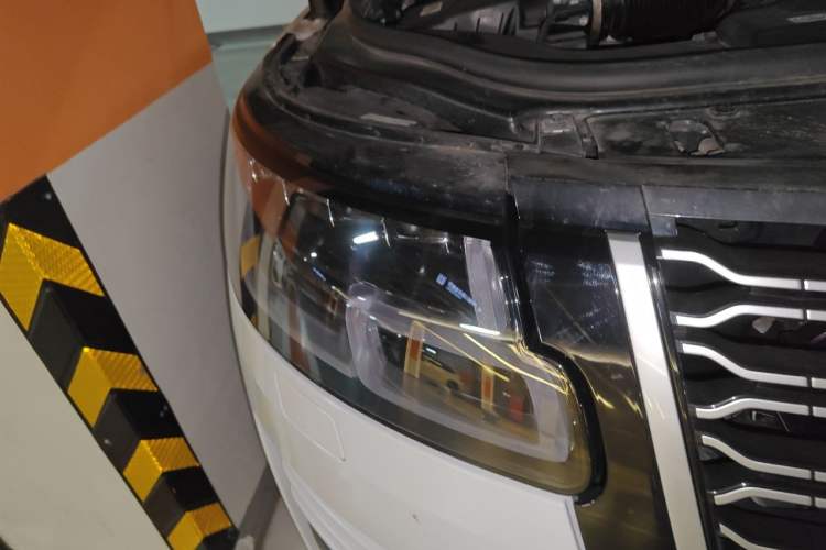 Used Land Rover Range 2021 3.0 L6 Century Extended Classic Edition Right Front Headlight