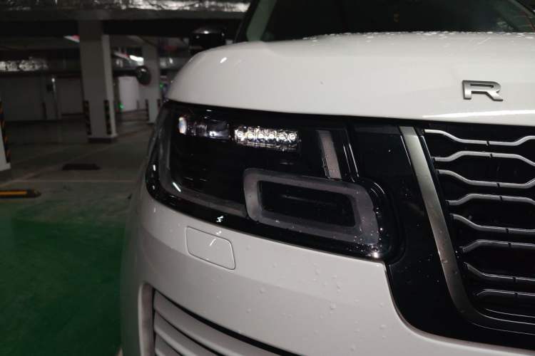Used Land Rover Range 2021 3.0 L6 Grand Edition Right Front Headlight