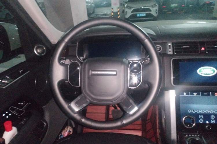 Used Land Rover Range 2021 3.0 L6 Grand Edition Steering Wheel
