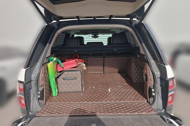 Used Land Rover Range 2021 3.0 L6 Century Extended Classic Edition Trunk