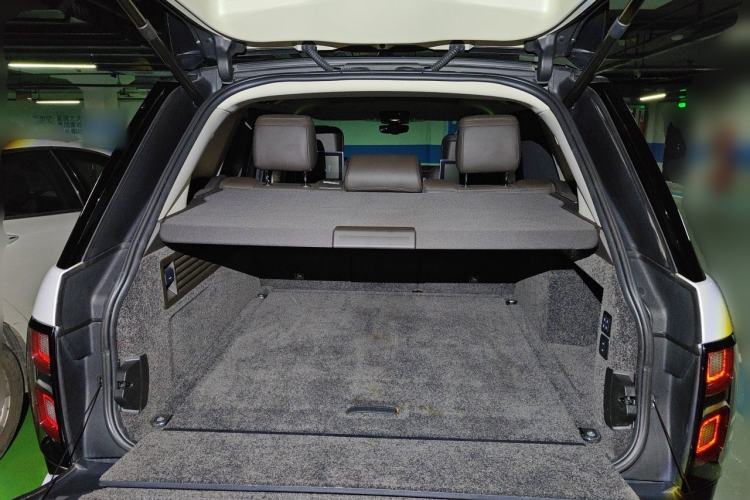 Used Land Rover Range 2021 3.0 L6 Century Extended Classic Edition Trunk