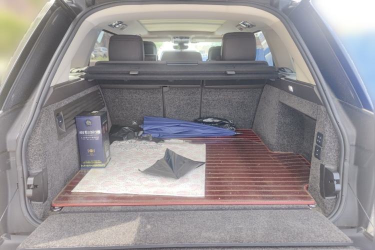 Used Land Rover Range 2021 3.0 L6 Century Extended Classic Edition Trunk