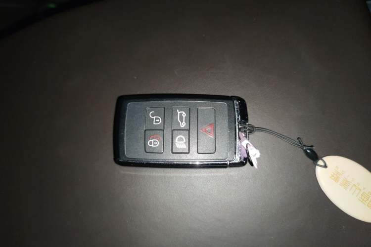 Used Land Rover Range 2021 3.0 L6 Century Extended Classic Edition Vehicle Key