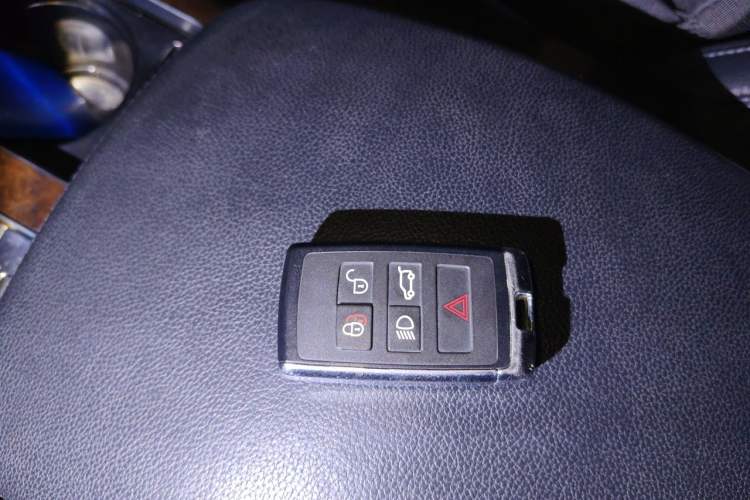 Used Land Rover Range 2021 3.0 L6 Grand Edition Vehicle Key