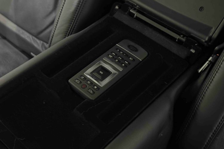 Used Land Rover Range 2021 3.0 L6 50th Anniversary Windstorm Commemorative Edition Interior 6