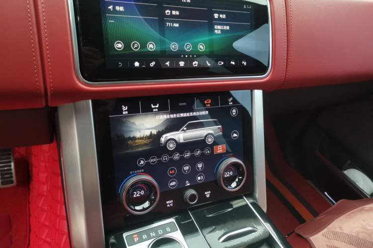 Used Land Rover Range 2022 3.0 L6 400 PS Prestige Extended Version Audio And AC Panel