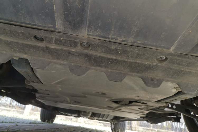 Used Land Rover Range 2022 3.0 L6 400 PS Classic Extended Version Chassis Front